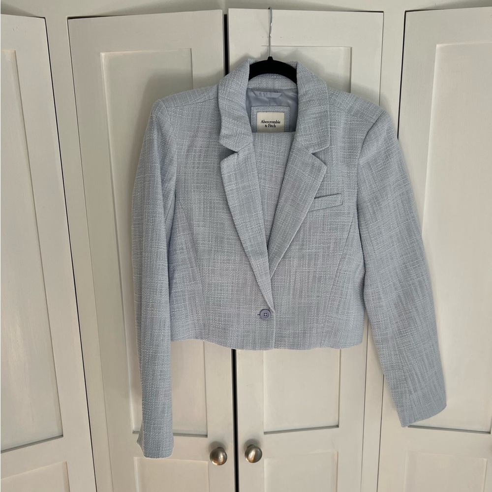 Abercrombie skirt suit NWT
